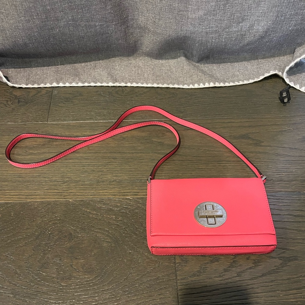 Small Kate Spade crossbody.